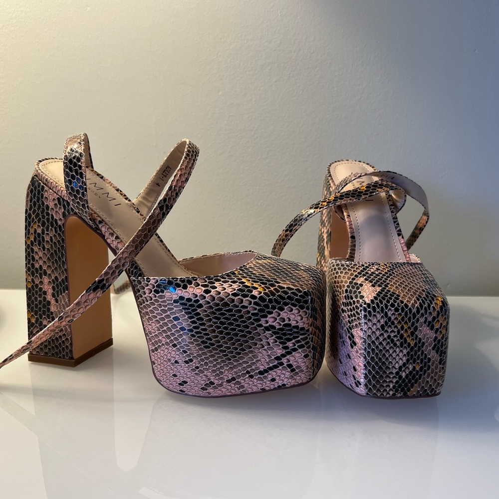 Snakeskin Platform Heels - Picture 3 of 16
